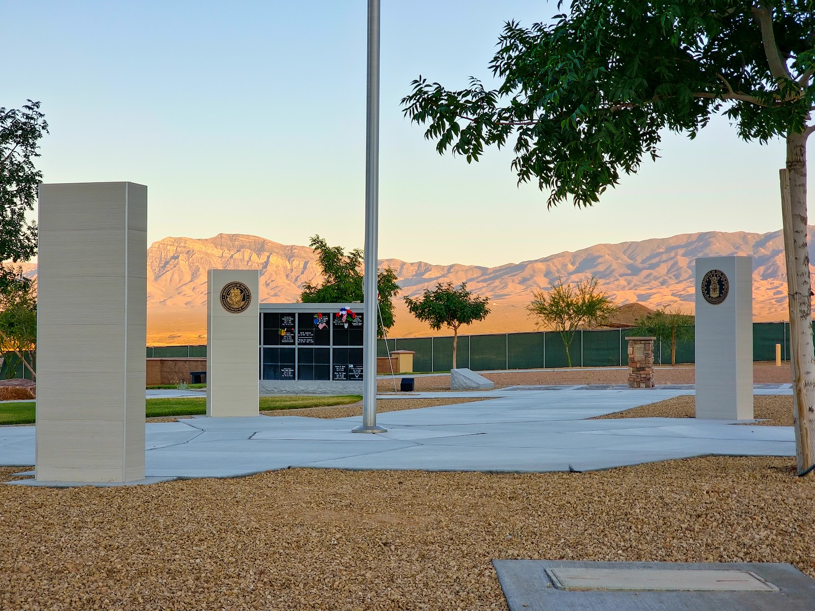 Mesquite City Cemetery - Hardy Way Cemetery cemetery grounds and headstones