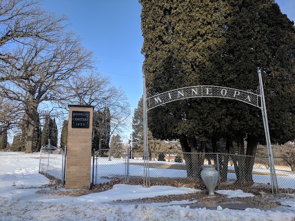 Minneopa Cemetery grounds
