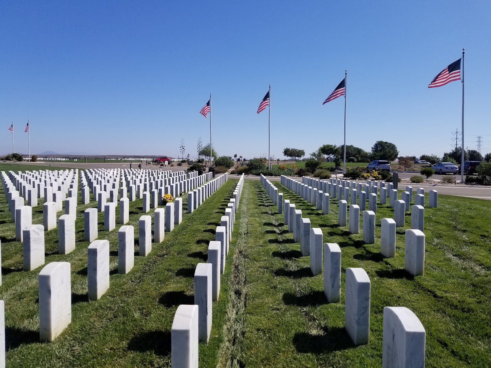 Miramar National Cemetery cemetery grounds and headstones