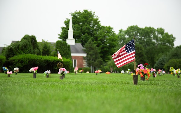 Mission Hills Memorial Chapel, Crematory & Gardens grounds