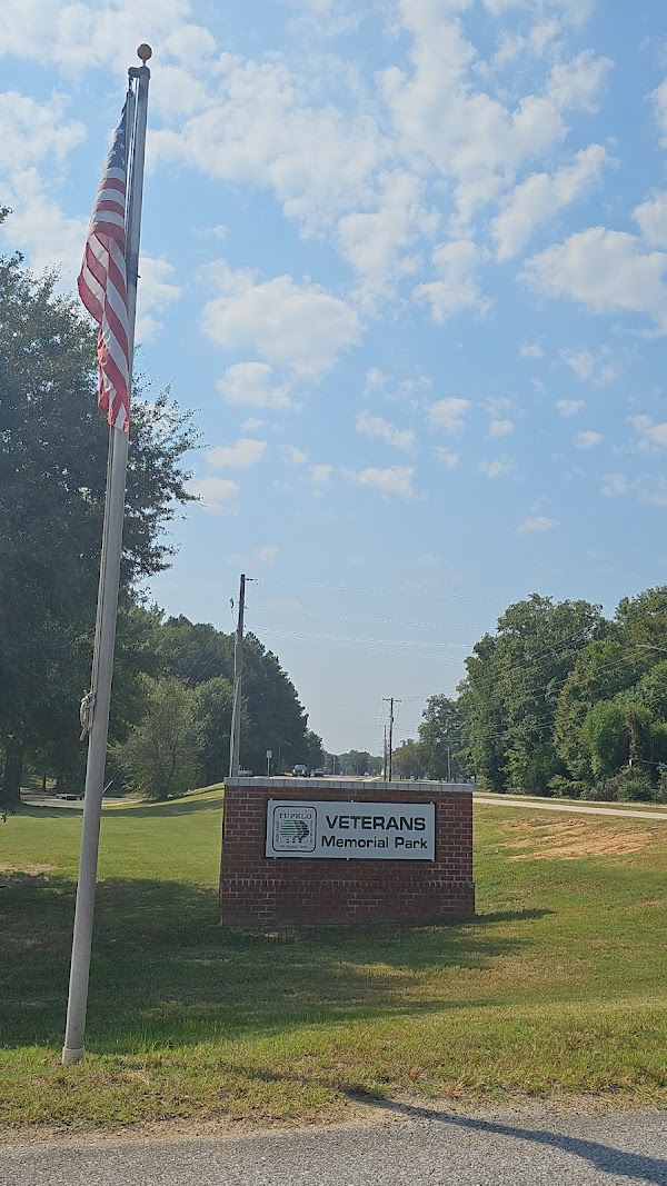 Mississippi Veterans Memorial Cemetery grounds