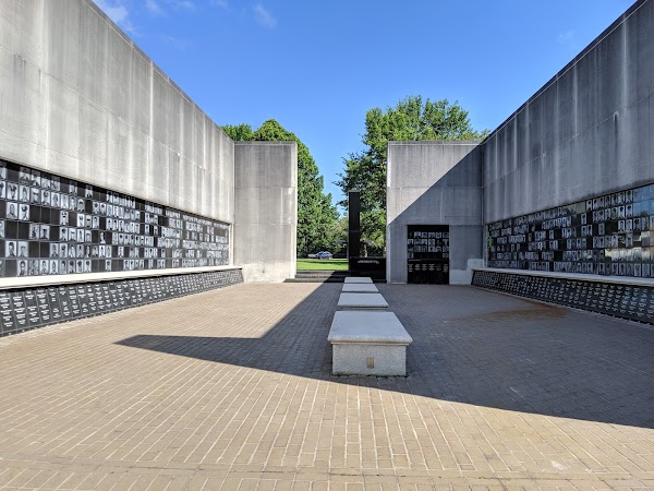 Mississippi Vietnam Veterans Memorial grounds