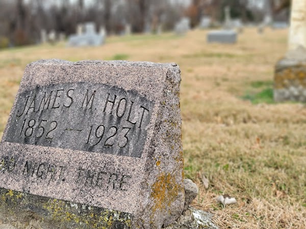 Missouri City Cemetery grounds