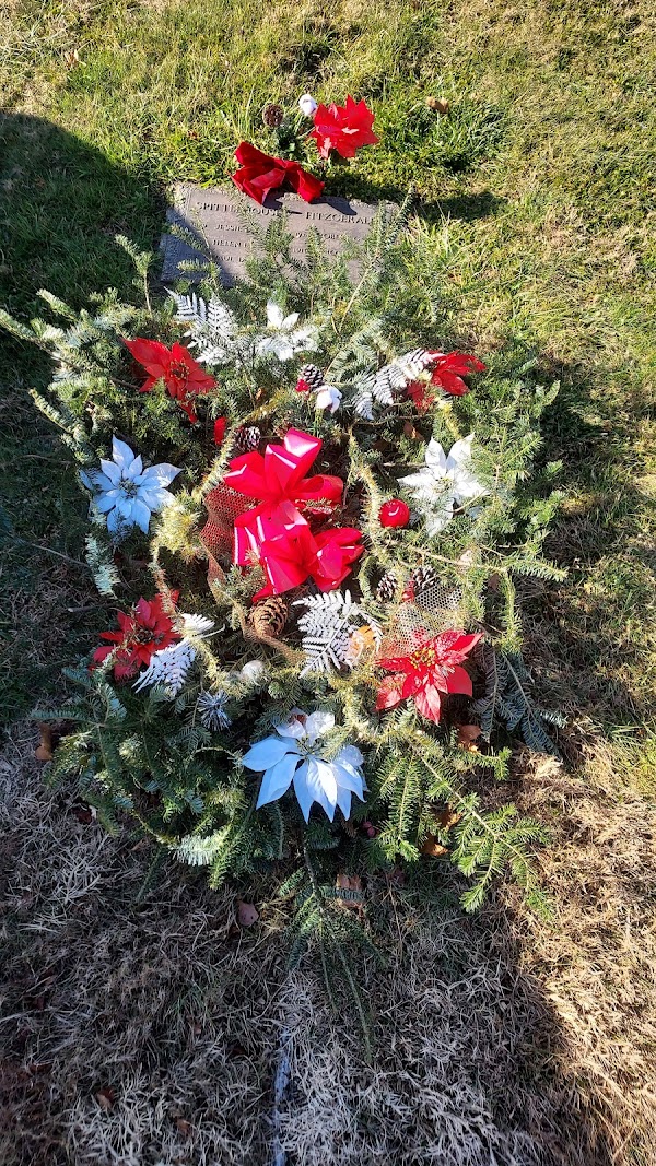 Monmouth Memorial Park grounds