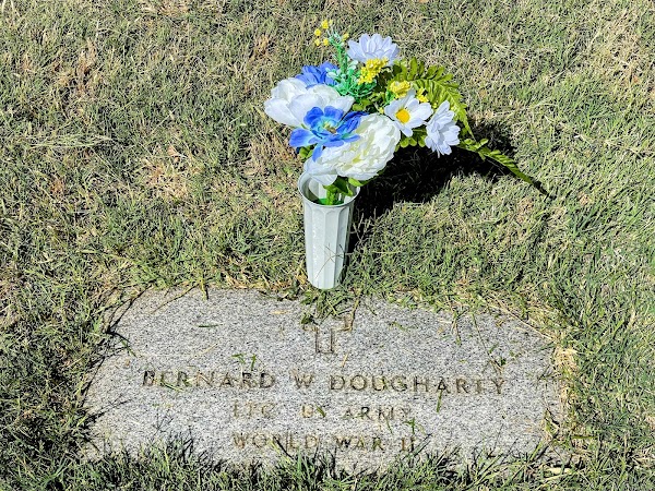 Monte Vista Cemetery grounds