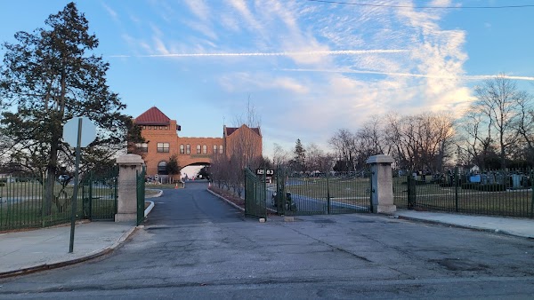 Montefiore Cemetery grounds