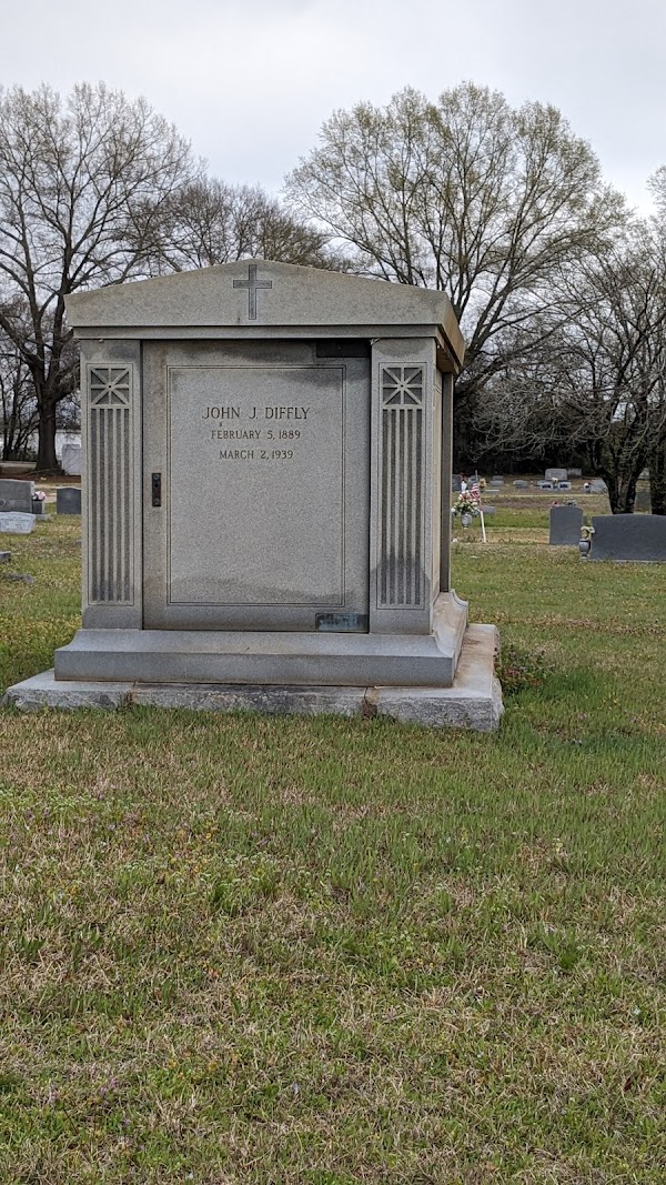 Montgomery Memorial Cemetery grounds