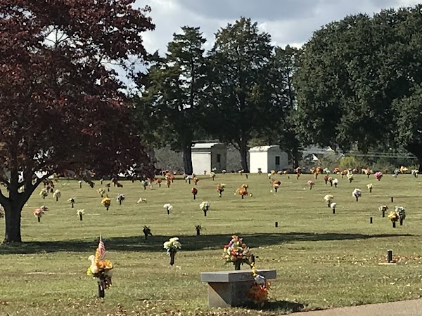 Montlawn Memorial Park, Funeral Home & Cremations grounds