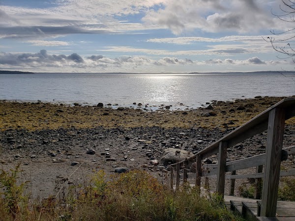 Moose Point State Park grounds