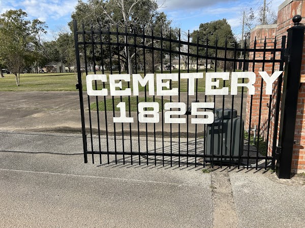 Morton Cemetery grounds