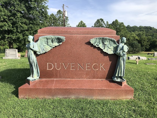 Mother of God Cemetery Assn., Inc grounds