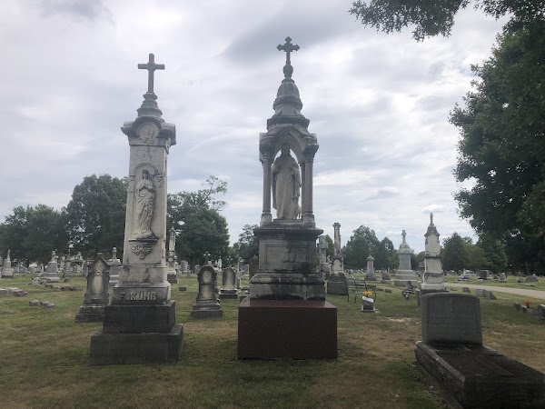 Mother of God Cemetery Assn., Inc grounds