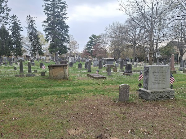 Mound Cemetery grounds