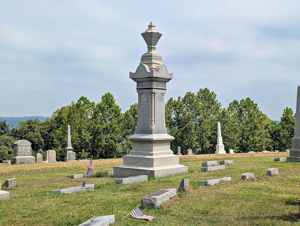 Mound Hill Cemetery grounds
