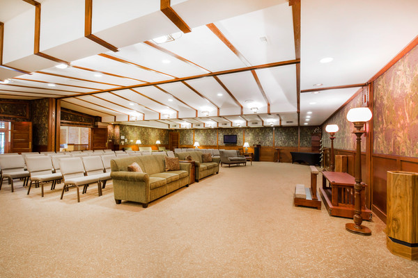 Mount Auburn Funeral Home & Cemetery