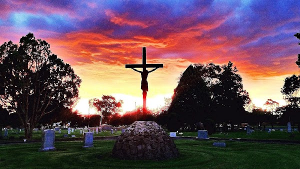 Mount Calvary Cemetery grounds