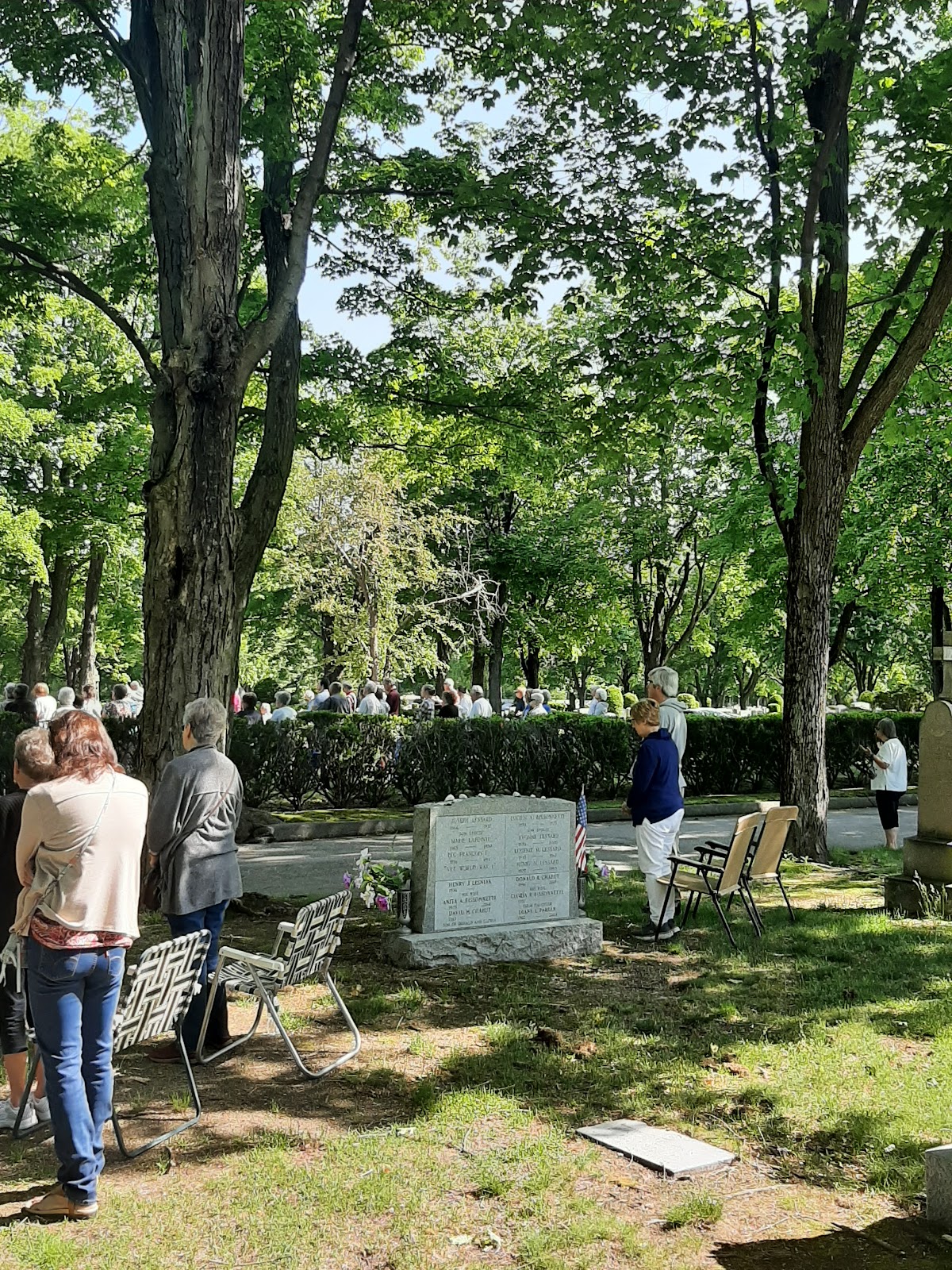 Mount Calvary Cemetery cemetery grounds and headstones