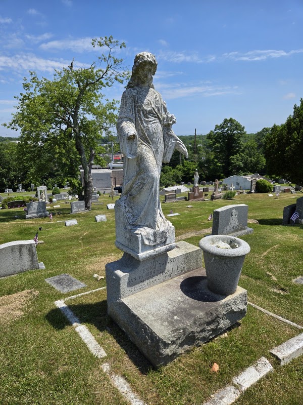 Mount Calvary Cemetery grounds