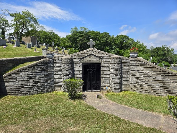 Mount Calvary Cemetery grounds