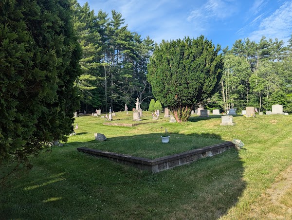 Mount Calvary Cemetery grounds