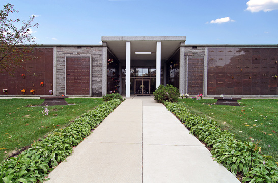 Mount Emblem Cemetery grounds