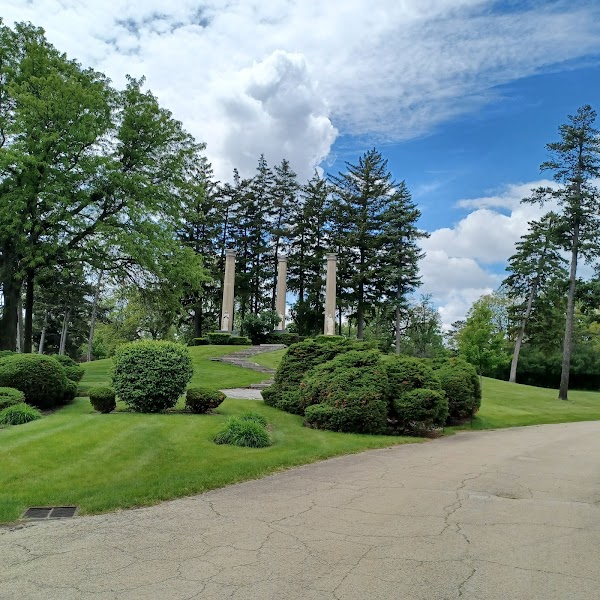 Mount Emblem Cemetery grounds