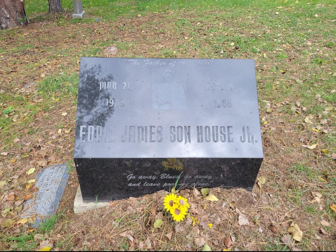 Mount Hazel Cemetery cemetery grounds and headstones