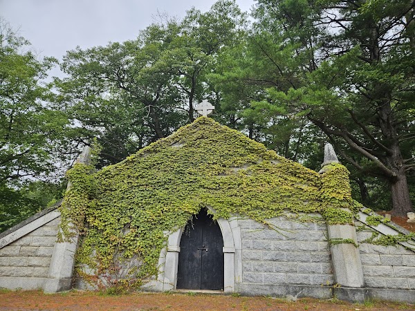 Mount Hope Cemetery grounds