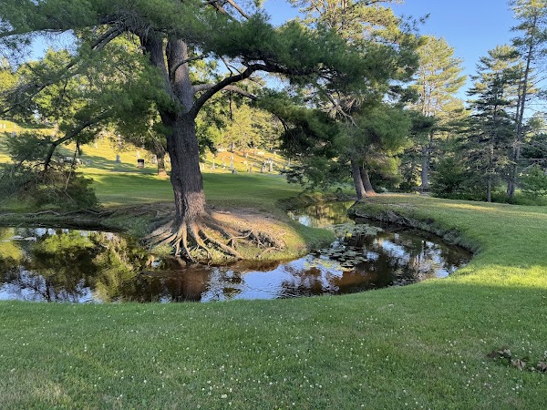 Mount Hope Cemetery grounds