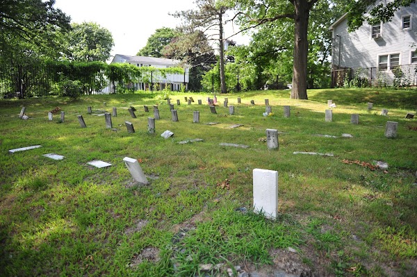Mount Hope Cemetery grounds