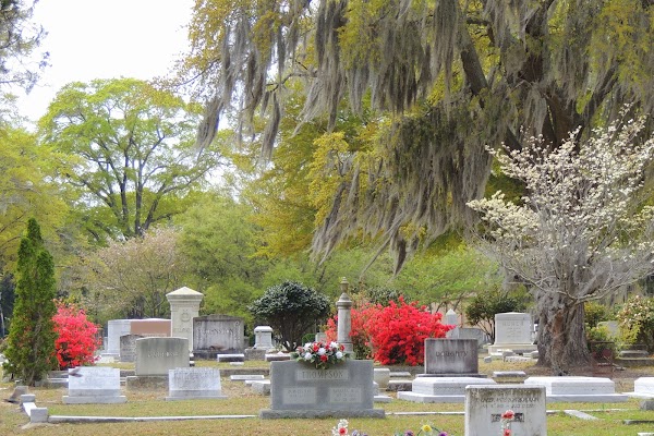 Mount Hope Cemetery & Mausoleum grounds