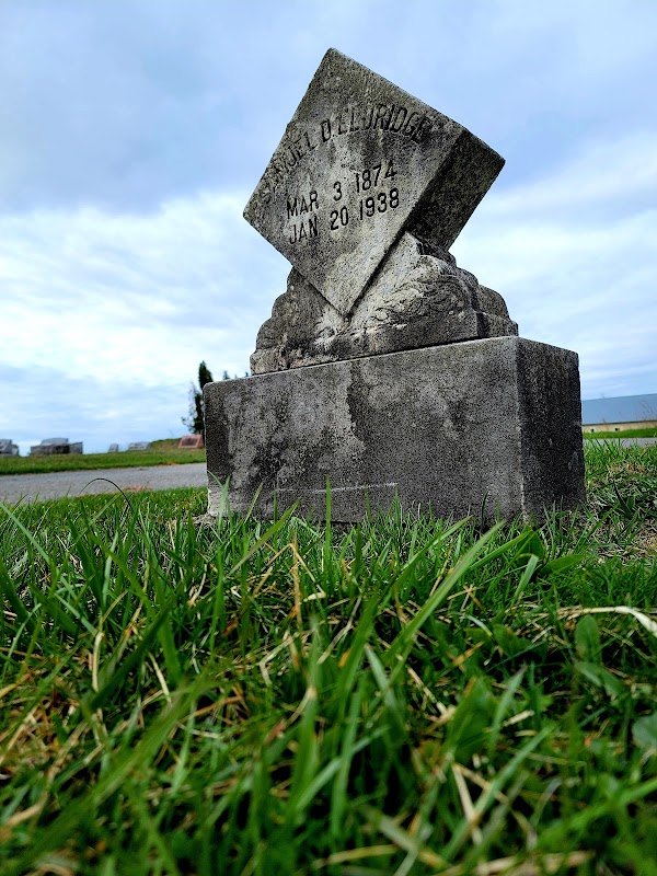Mount Lebanon Cemetery grounds