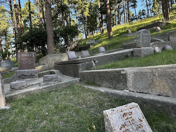 Mount Moriah Cemetery grounds