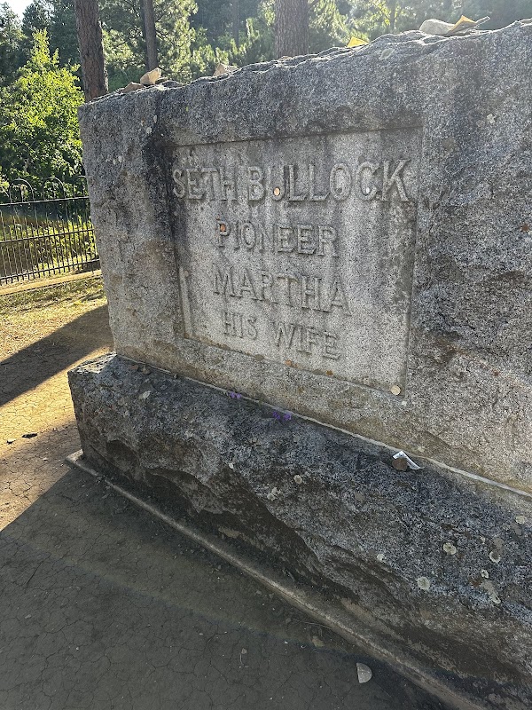 Mount Moriah Cemetery grounds