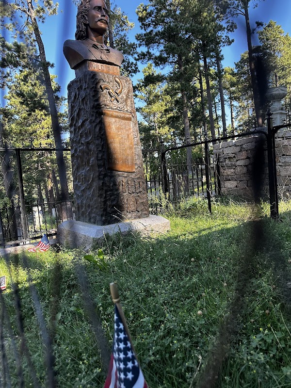 Mount Moriah Cemetery grounds