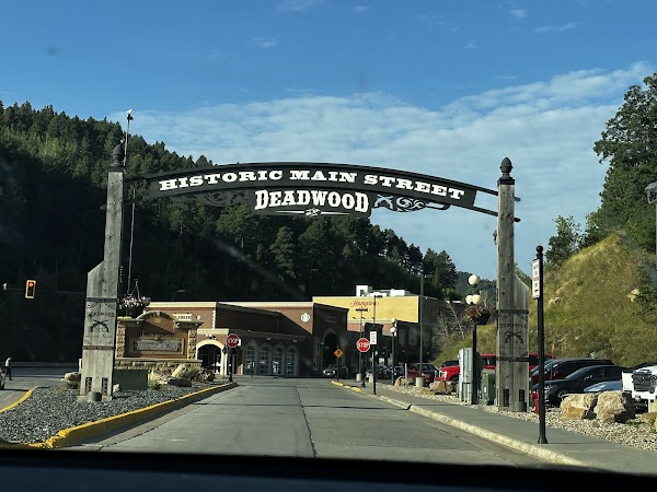 Mount Moriah Cemetery grounds