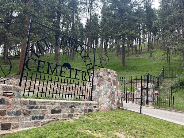 Mount Moriah Cemetery grounds