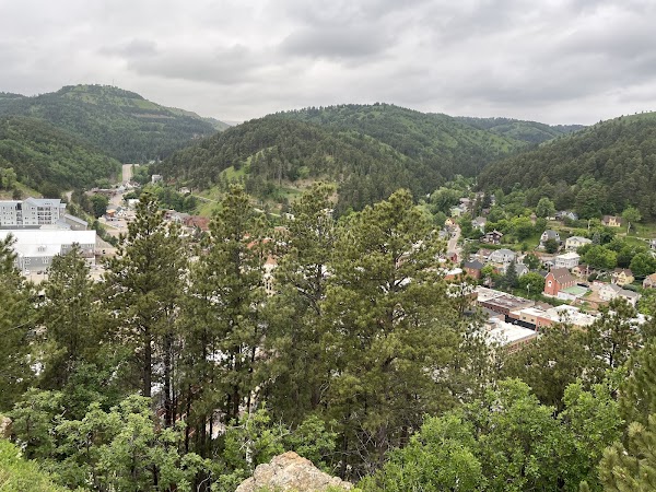 Mount Moriah Cemetery grounds