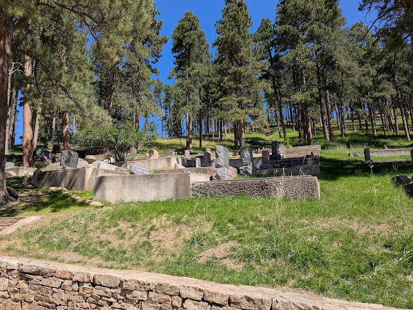 Mount Moriah Cemetery grounds