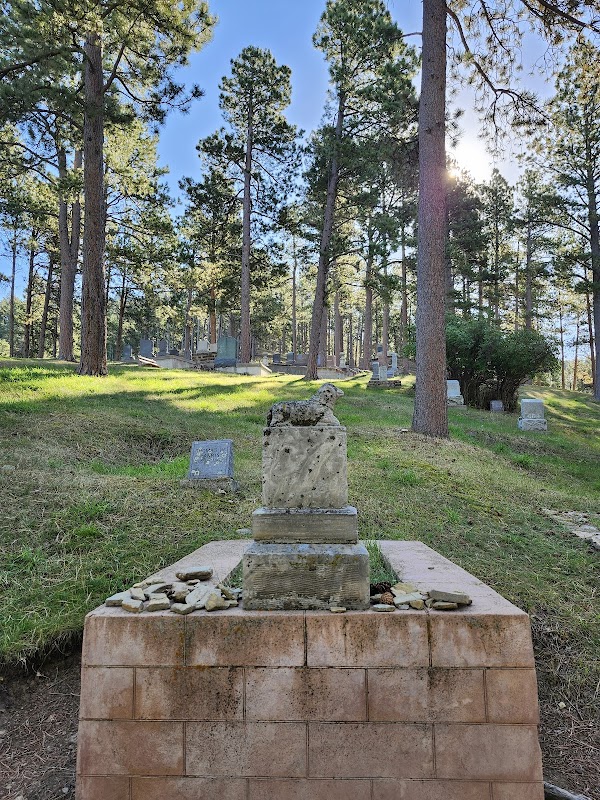 Mount Moriah Cemetery grounds