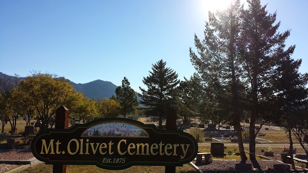 Mount Olivet Cemetery grounds