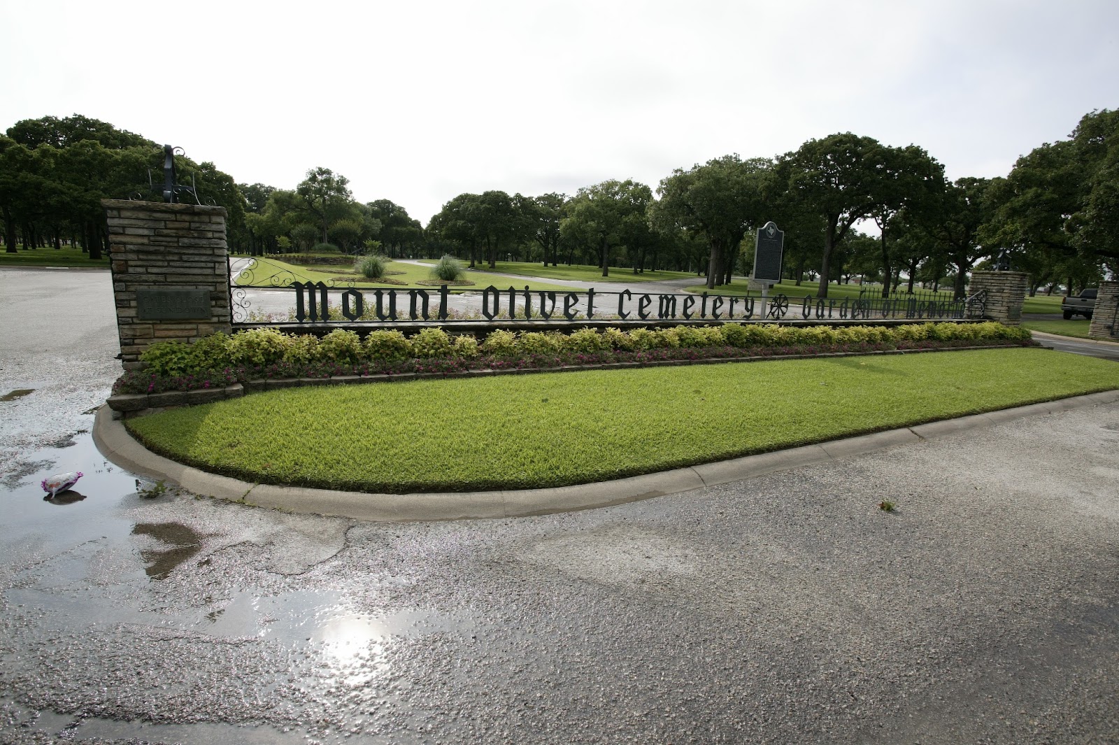 Mount Olivet Cemetery headstone and grounds