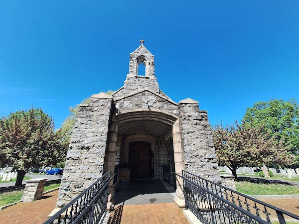 Mount Olivet Cemetery grounds