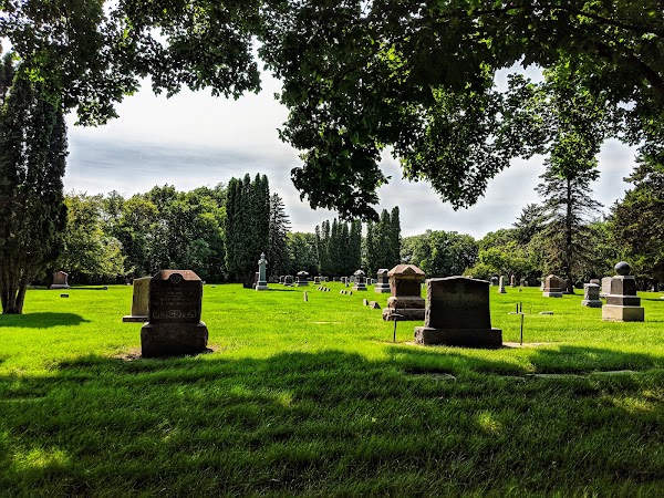 Mount Olivet Cemetery grounds