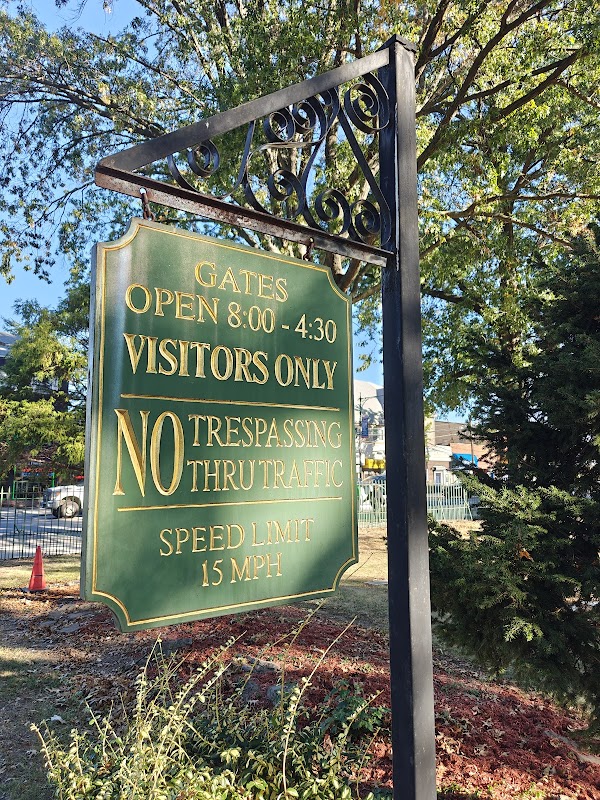 Mount Olivet Cemetery grounds