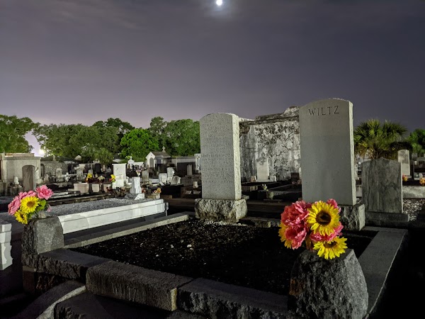 Mount Olivet Cemetery grounds