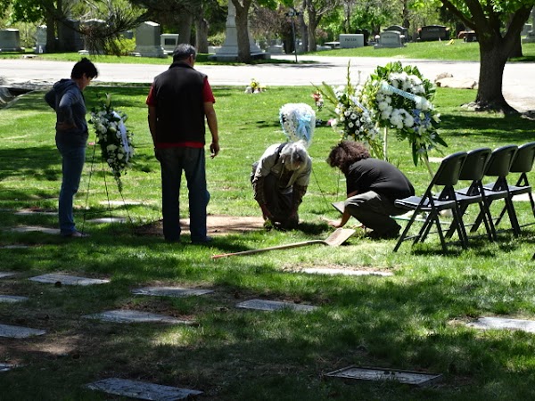 Mount Olivet Cemetery grounds