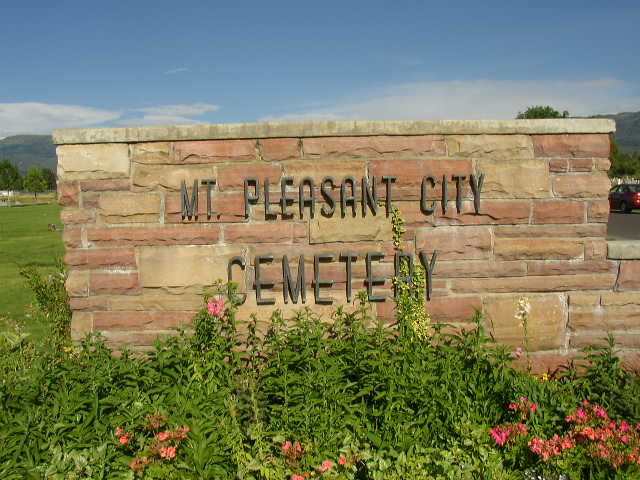 Mount Pleasant City Cemetery headstone and grounds
