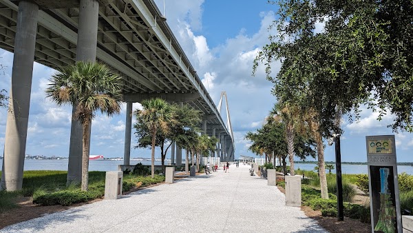 Mount Pleasant Memorial Waterfront Park grounds