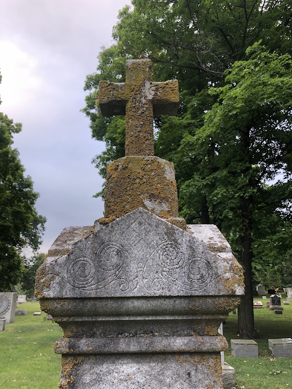 Mount Rest Cemetery grounds